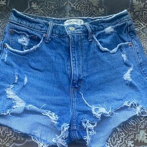 Abercrombie & Fitch The Mom short curve love high rise